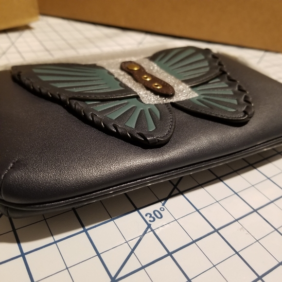 Coach "LE" Large Wristlet With Butterfly Applique - Picture 9 of 9